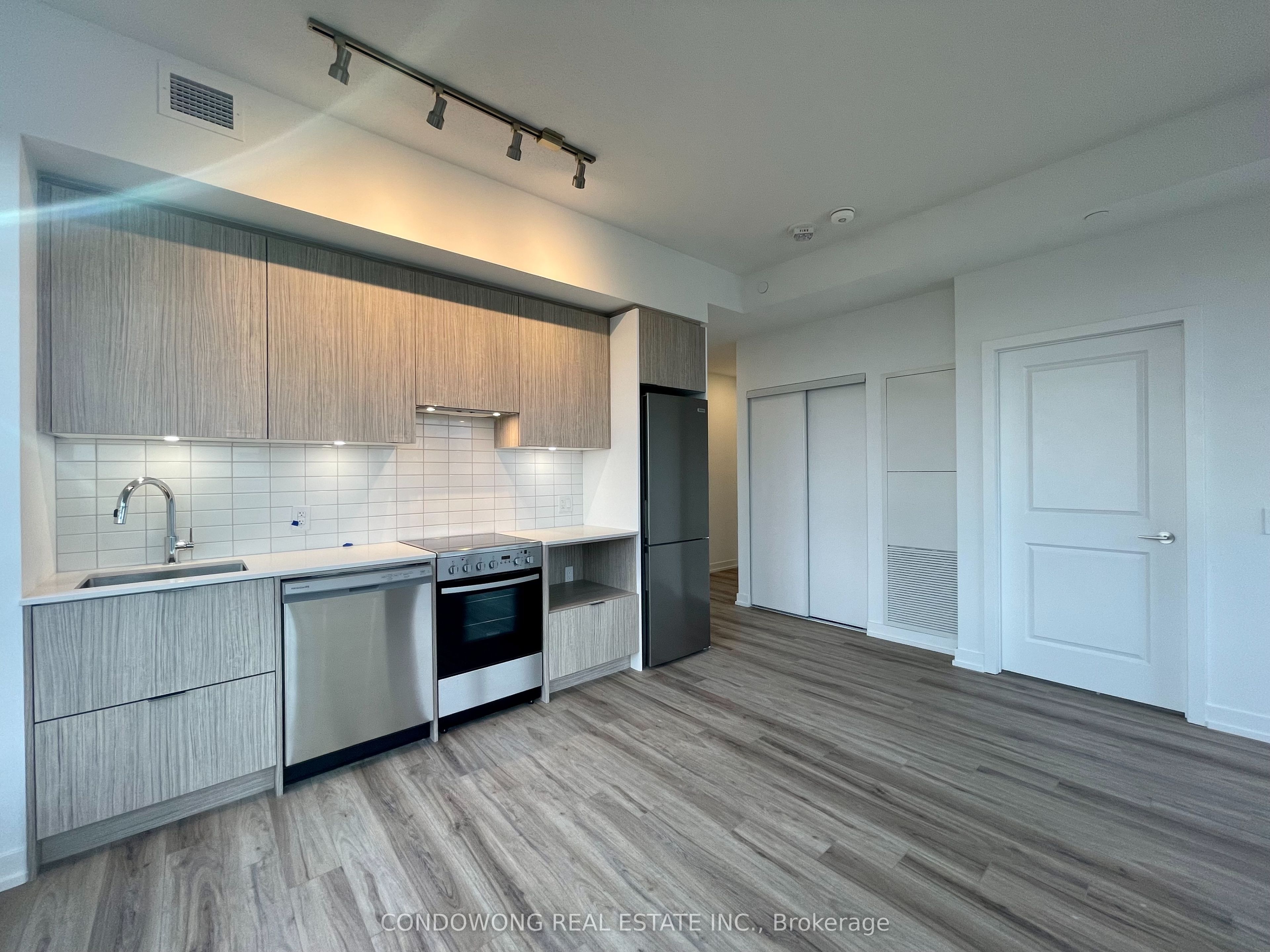 1908-395 Bloor Street E, Toronto, ON, M4W 0B4 photo 3