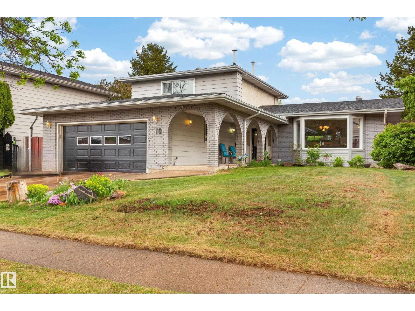 10 Abbey Crescent, St. Albert, AB, T8N2X2