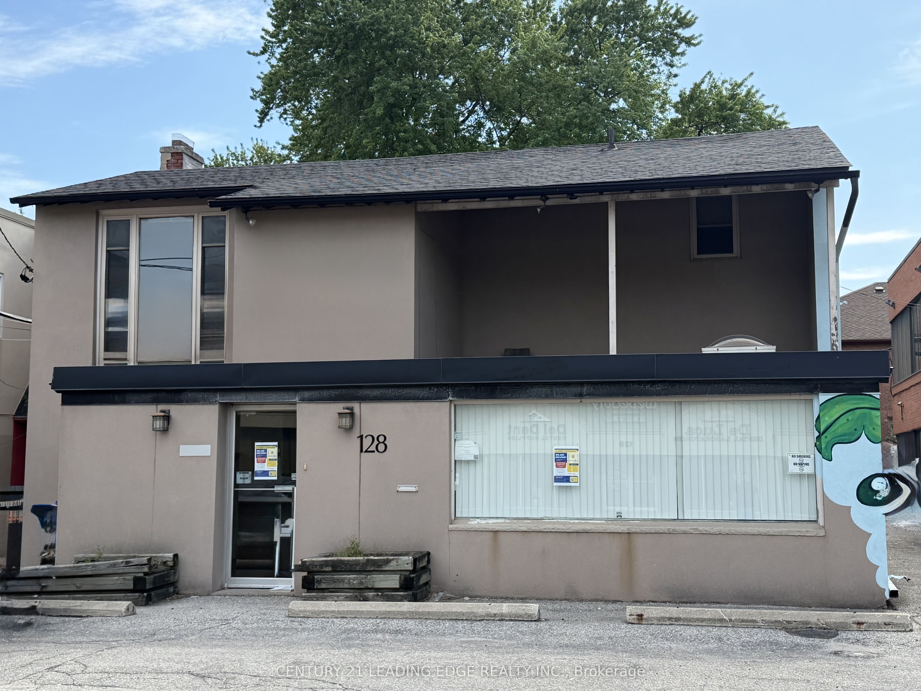 203 Finch Avenue W, Toronto, ON, M2R 1M2