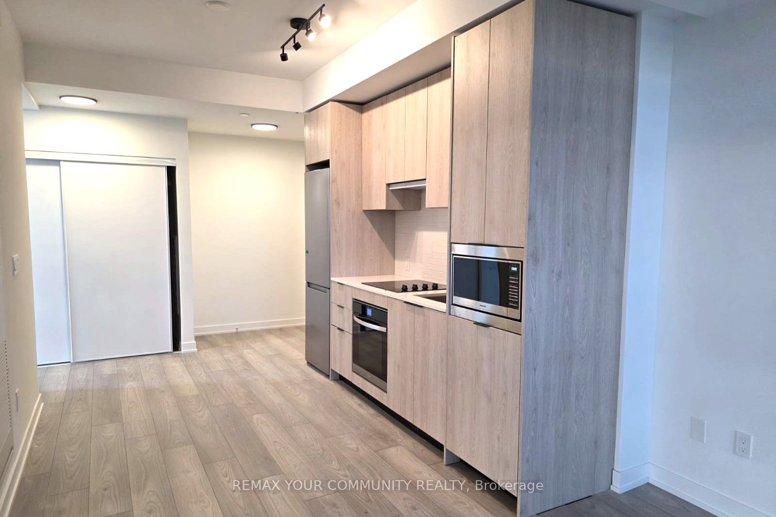 Additional image 4 of 328-1007 The Queensway N/a, Toronto, ON, M8Z 0C6