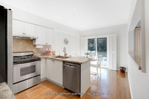 Additional image 8 of 582 Plantation Gate, Newmarket, ON, L3X 2C2