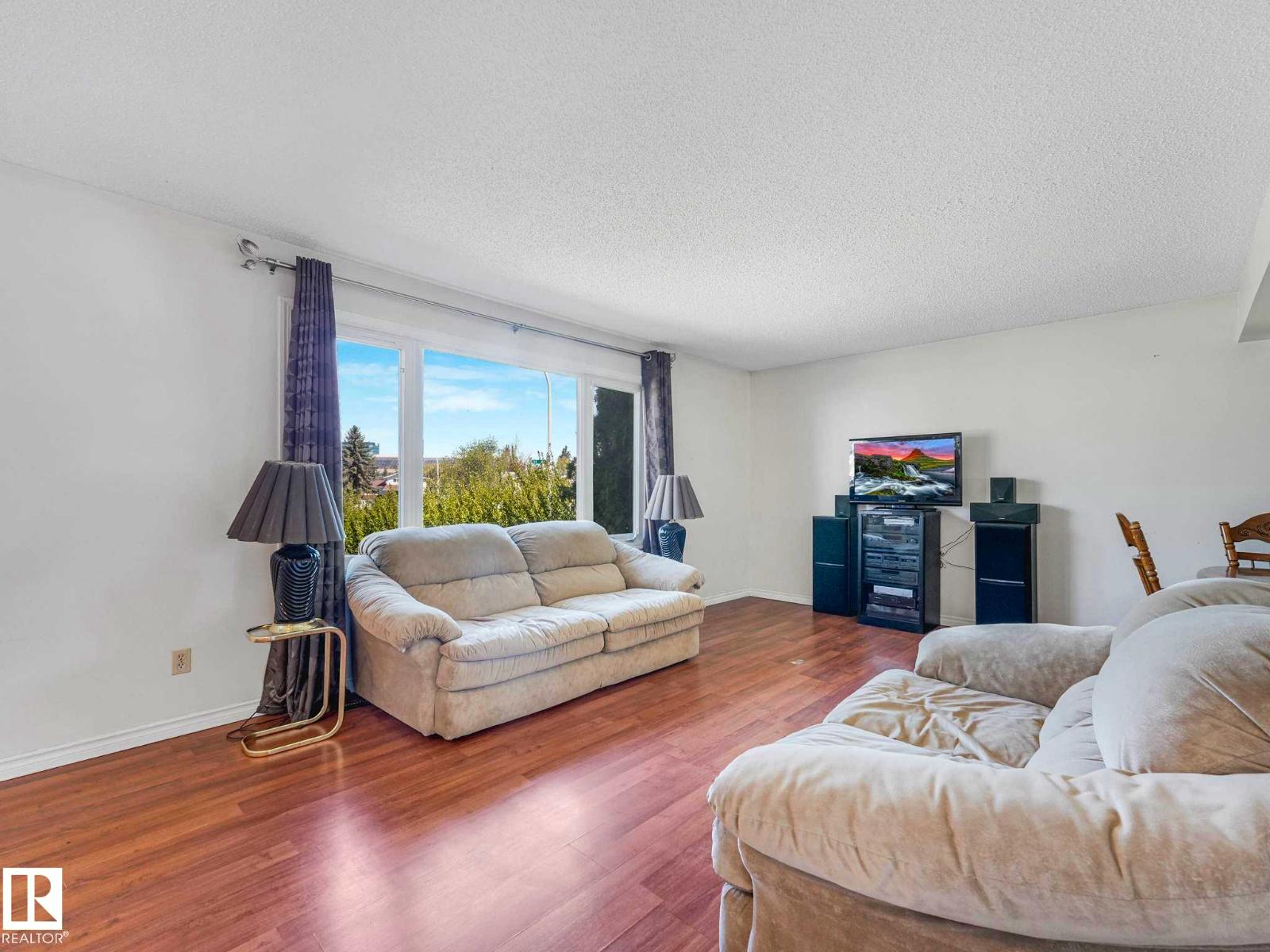 17603 84 Avenue NW, Edmonton, AB, T5T0K5 photo 3