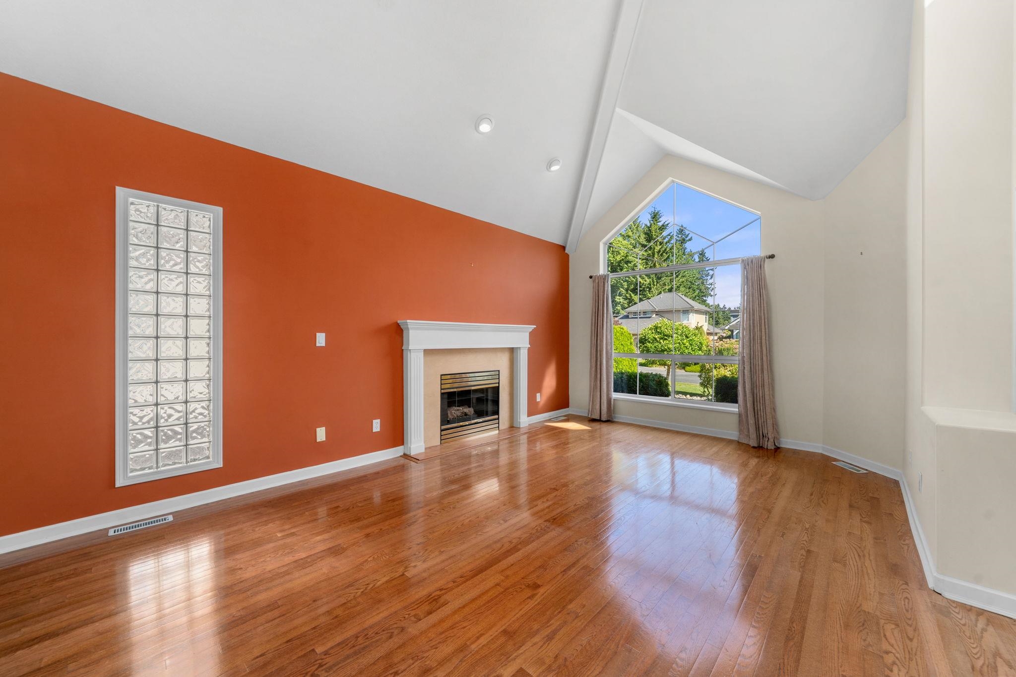Additional image 3 of 15046 Semiahmoo Place, Surrey, BC, V4P 2K3