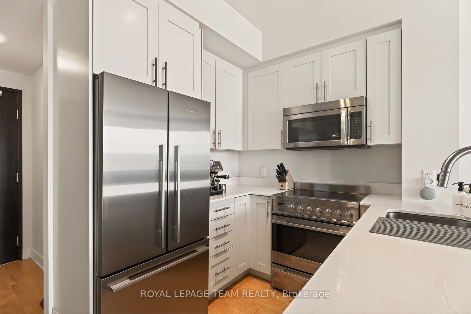 Additional image 3 of 1504-1035 Bank Street, Ottawa, ON, K1S 5K3