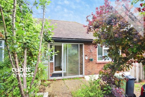 Maple Way, Coulsdon CR5