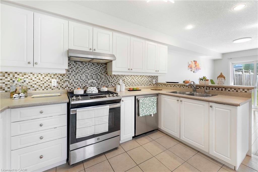 500 Robert Ferrie Drive, Kitchener, ON, N2P 2T7 photo 4