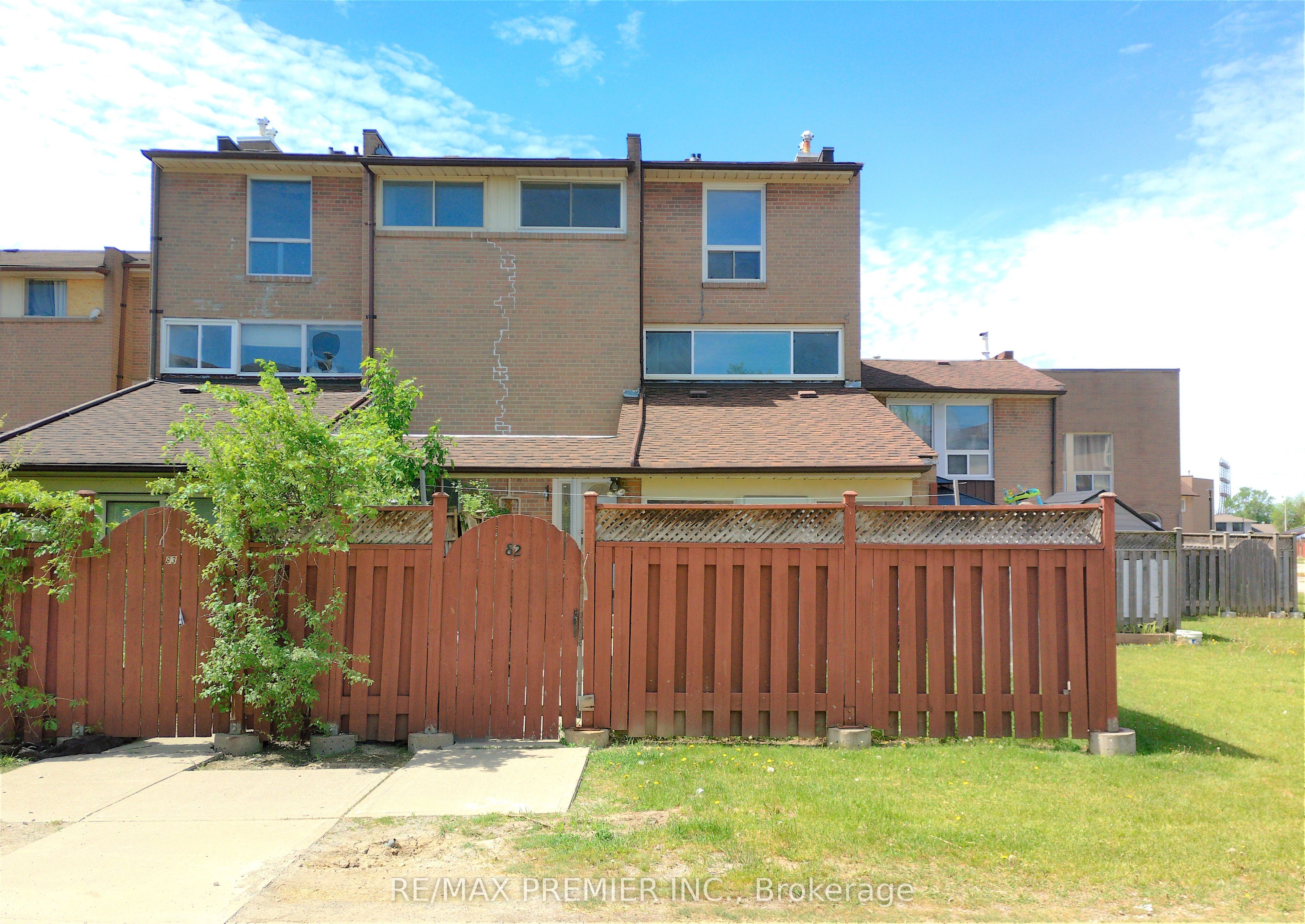 82-248 John Garland Boulevard, Toronto, ON, M9V 1N8