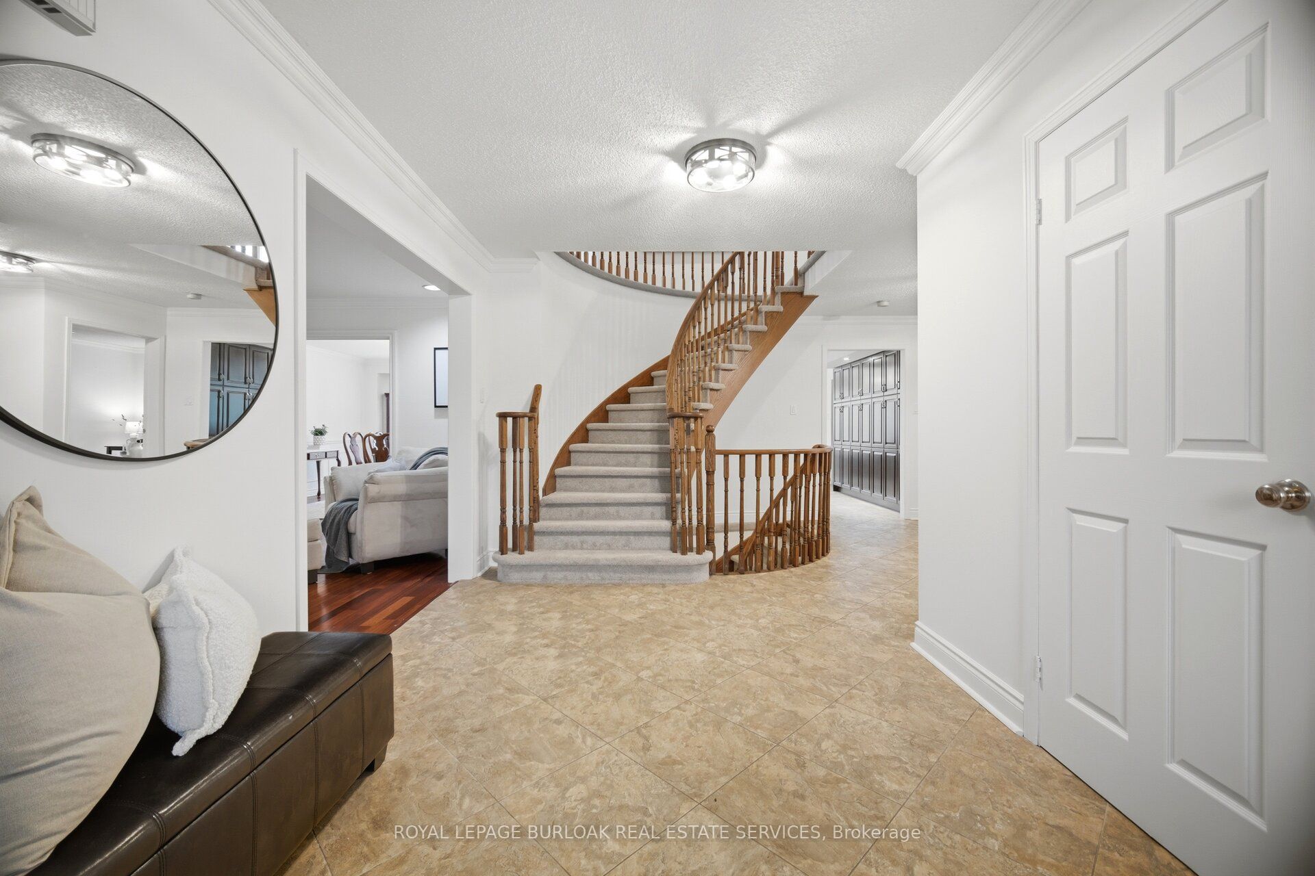 1122 Berkshire Court, Oakville, ON, L6M 2L6 photo 4