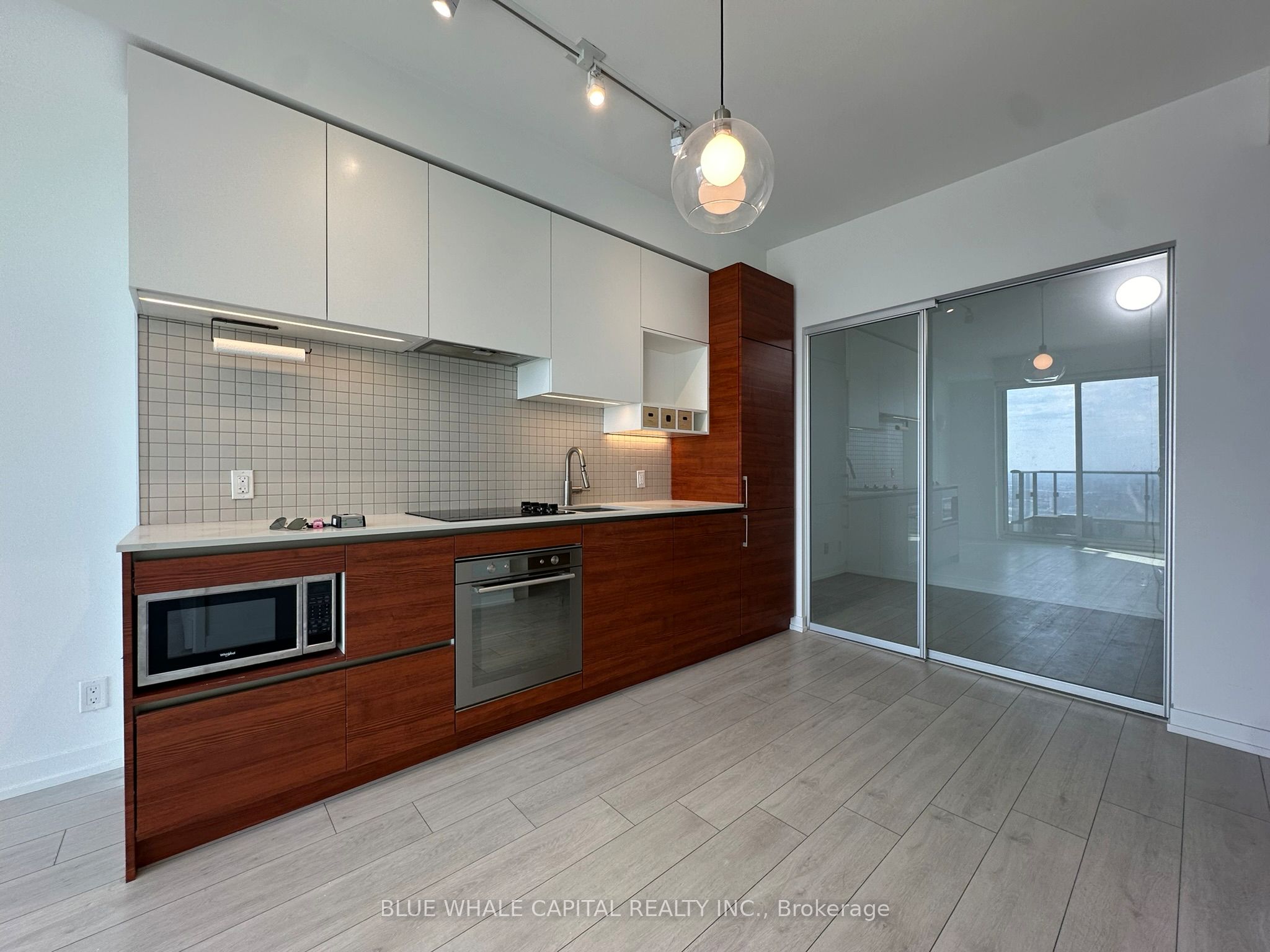 6108-950 Portage Parkway, Vaughan, ON, L4K 0J7 photo 2