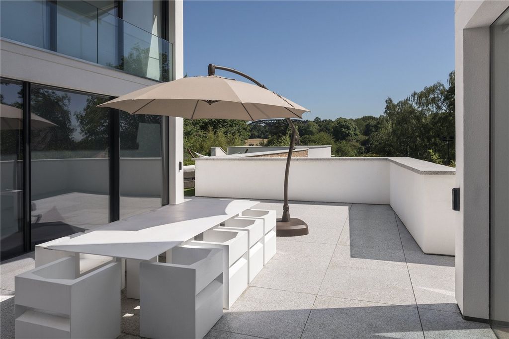 Additional image 10 of 7 bed detached house for saleThe Warren, Radlett, Hertfordshire WD7