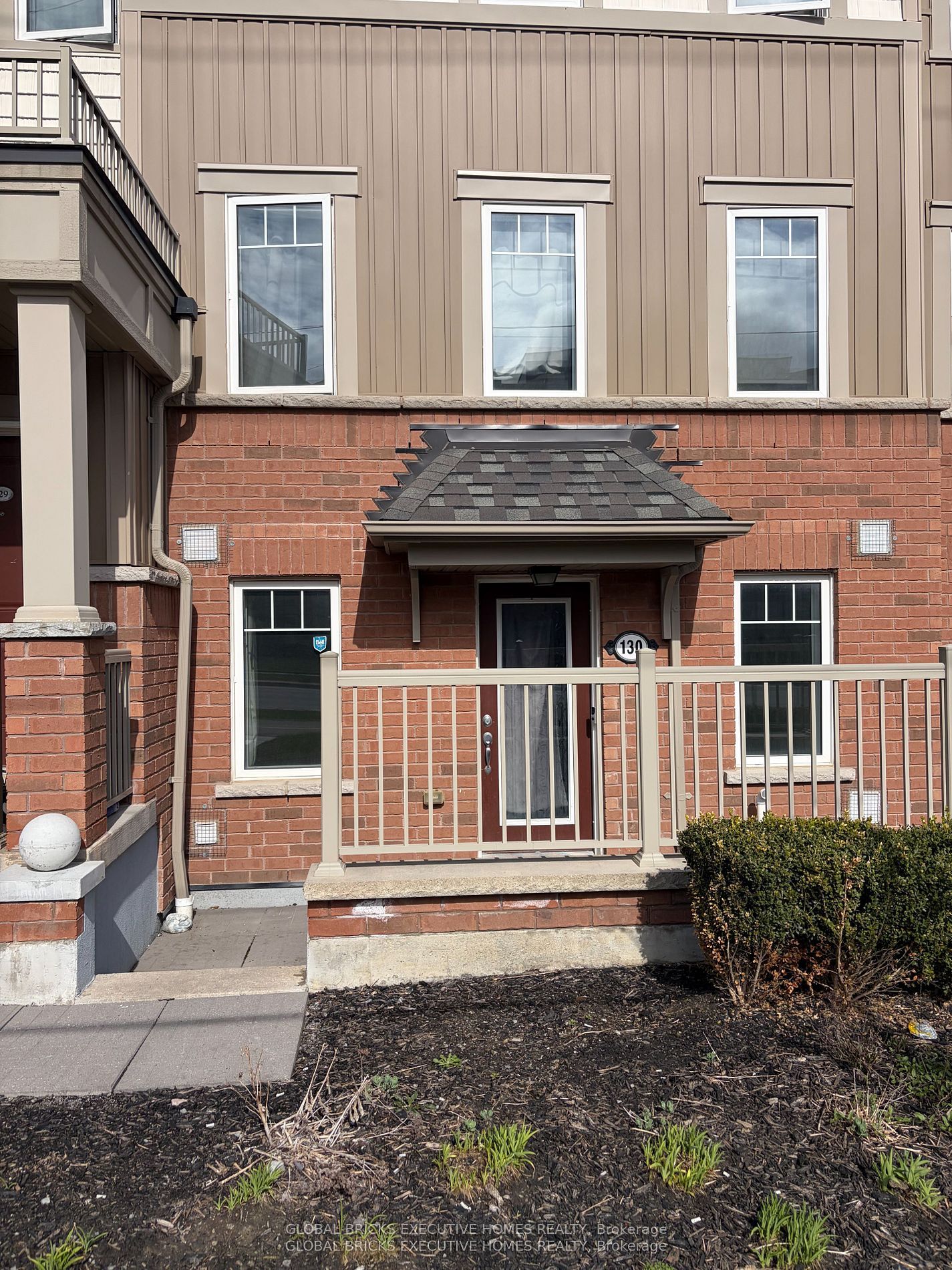 130-2500 Hillrise Court, Oshawa, ON, L1L 0M6 photo 2