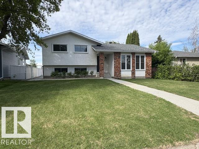 712 Knottwood Road NW, Edmonton, AB, T6K1X9