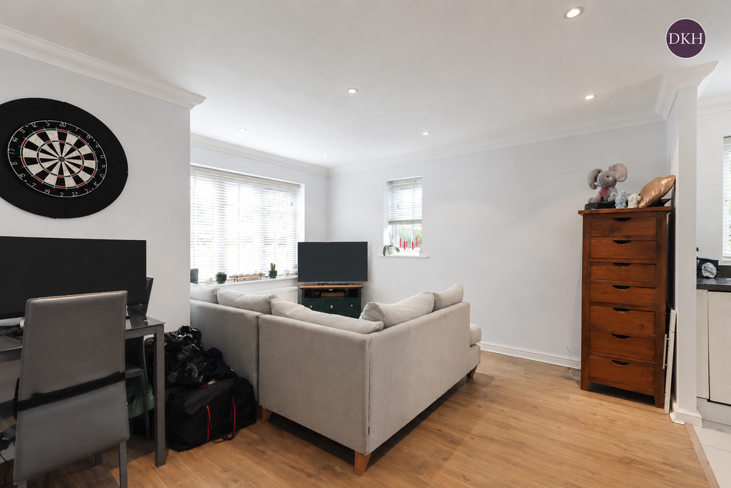 Additional image 3 of 2 bed flat for saleHigh Street, Rickmansworth, Hertfordshire WD3