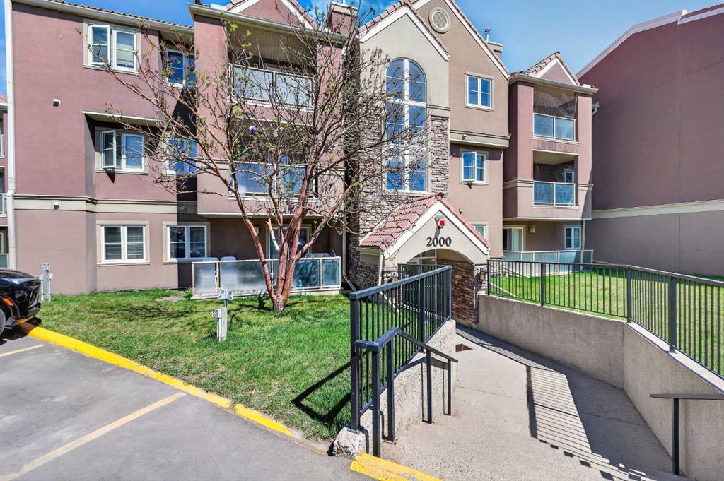 2031-2031 Edenwold Heights NW, Calgary, AB, T3A 3Y2