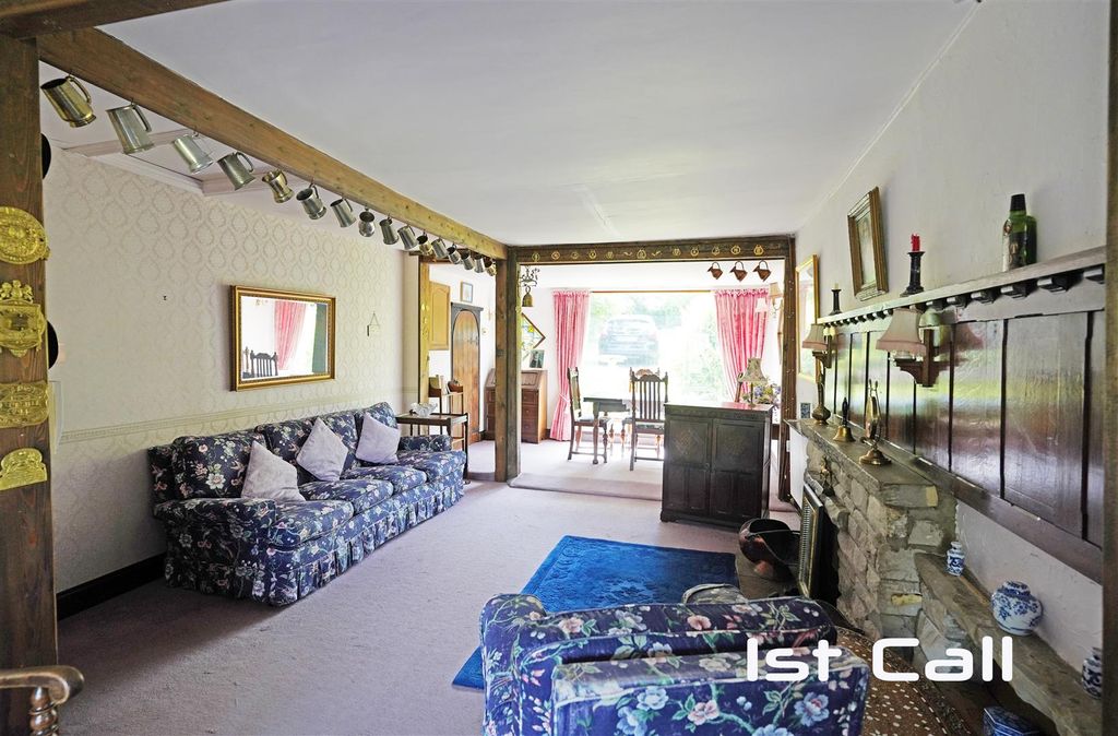 Additional image 4 of 2 bed detached bungalow for saleThe Chase, Rochford SS4