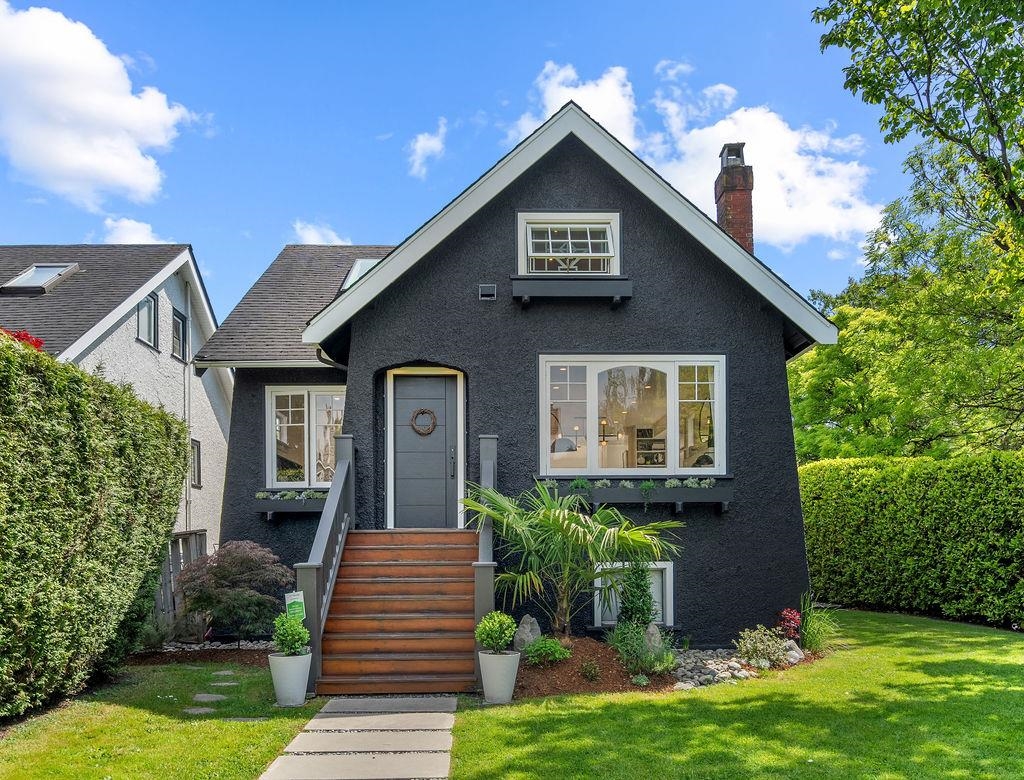 3392 8th Avenue W, Vancouver, BC, V6R 1Y4 photo 2