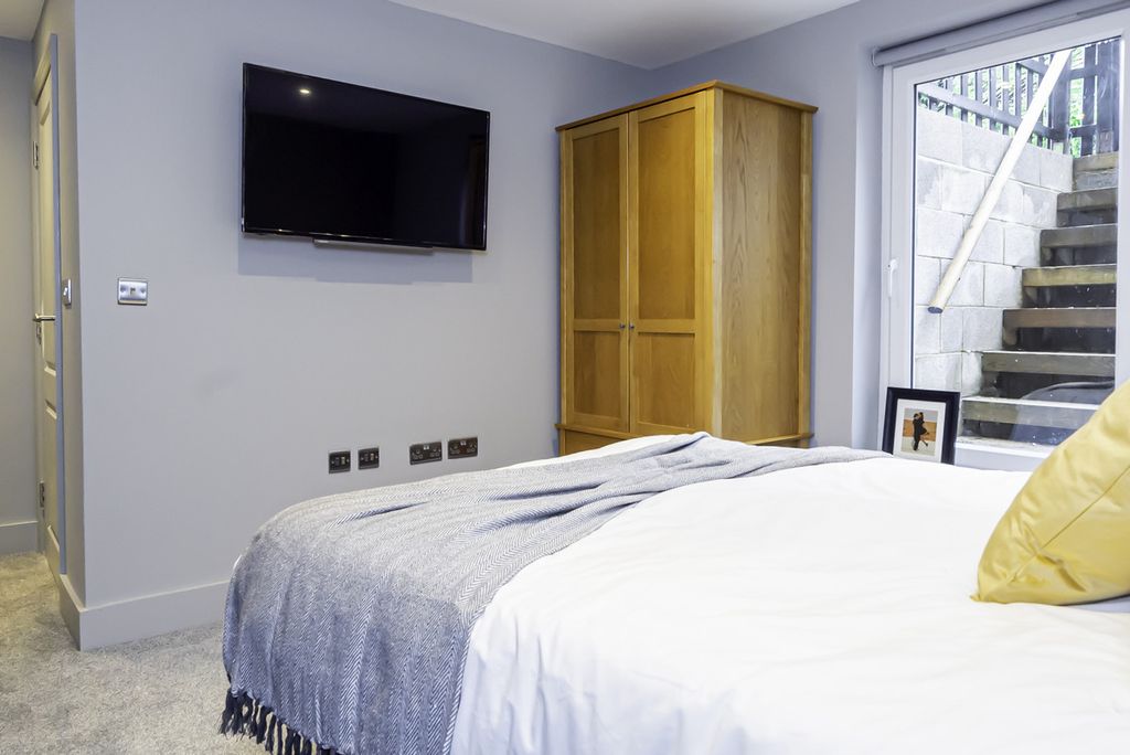 Additional image 4 of 9 bed semi-detached house for saleHoward Street, Reading RG1