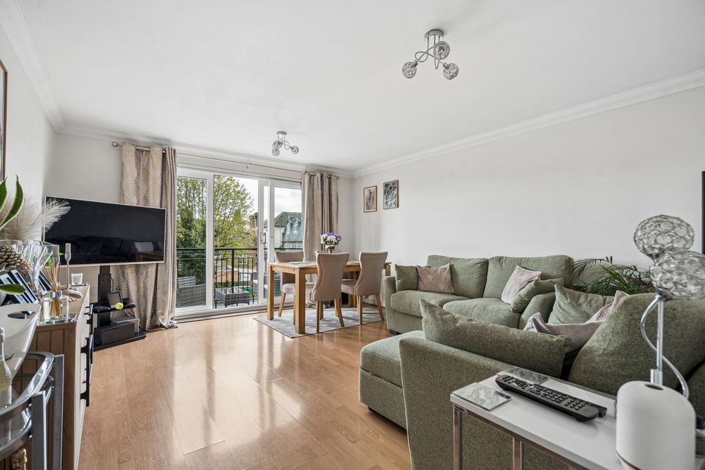 Additional image 5 of 2 bed flat for saleNorthway, Rickmansworth WD3
