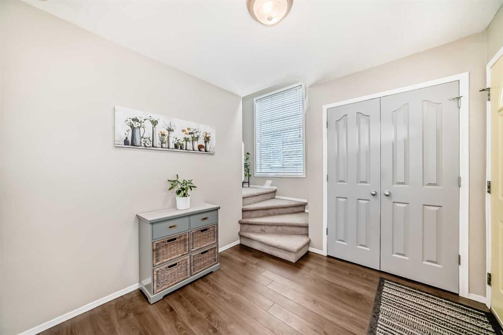 208 Stonegate Crescent NW, Airdrie, AB, T4B 2V3 photo 5