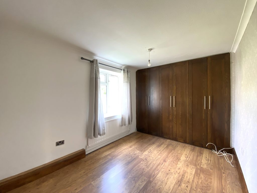 Additional image 5 of 2 bed flat for saleBardfield Way, Rayleigh SS6