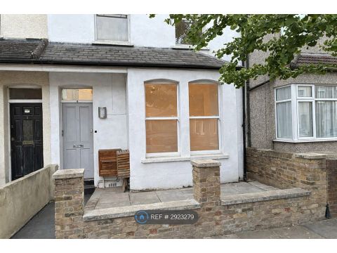Millais Road, Enfield EN1