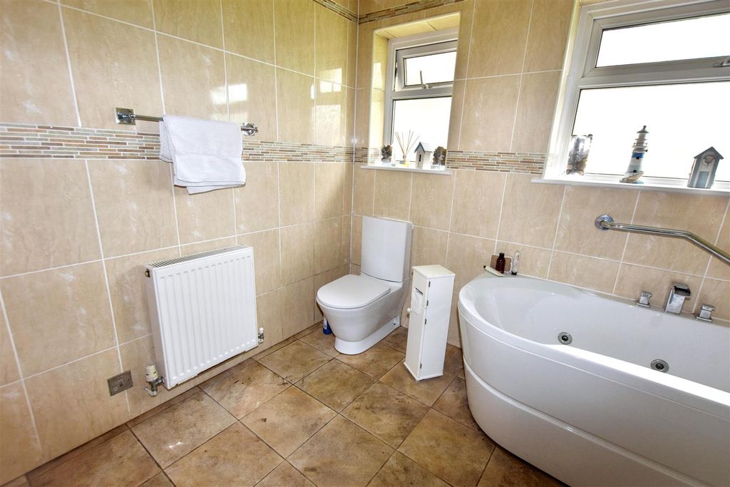 Additional image 15 of 4 bed detached bungalow for salePark Road, Redruth TR15