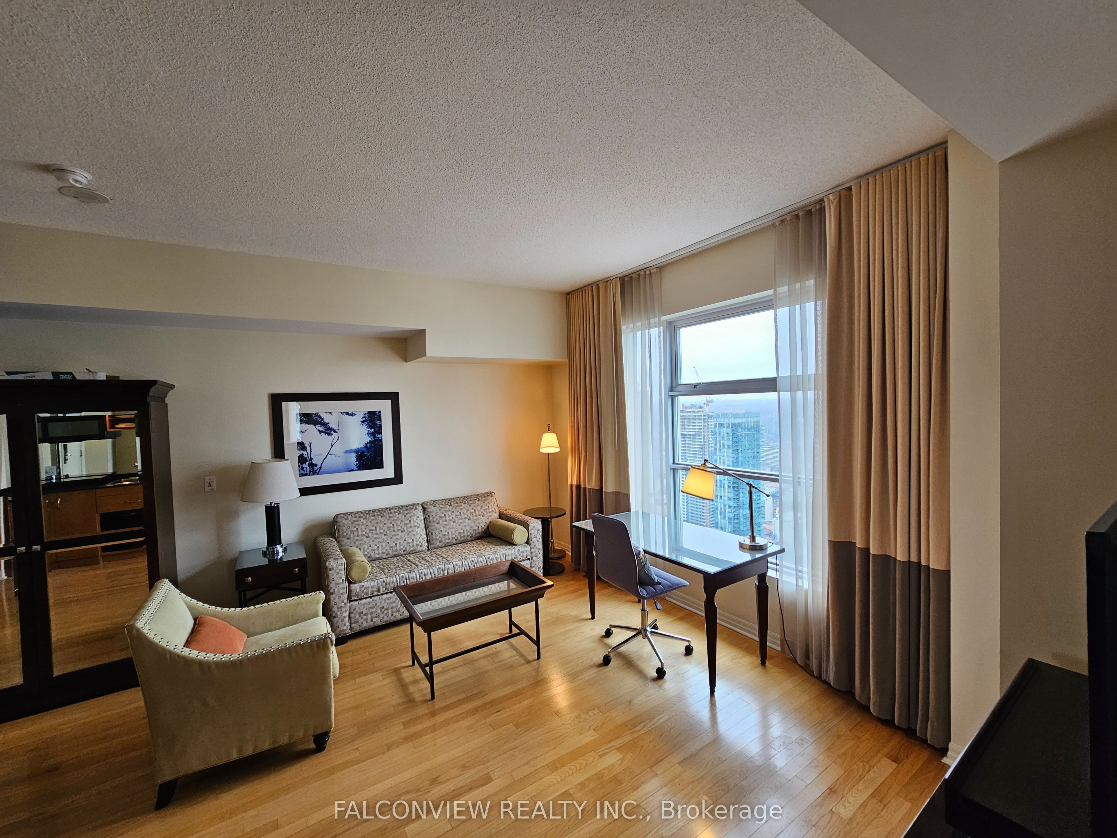4606-1 King Street W, Toronto, ON, M5H 1A1 photo 4