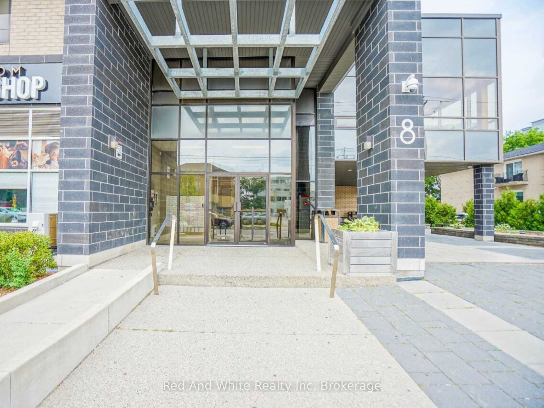 Additional image 2 of 1105-8 Hickory Street W, Waterloo, ON, N2L 3H6