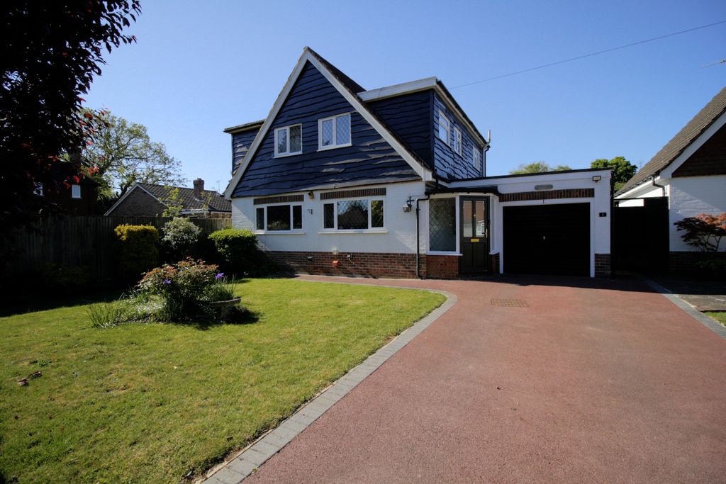 3 bed detached house for saleDerby Close, Tonbridge TN11