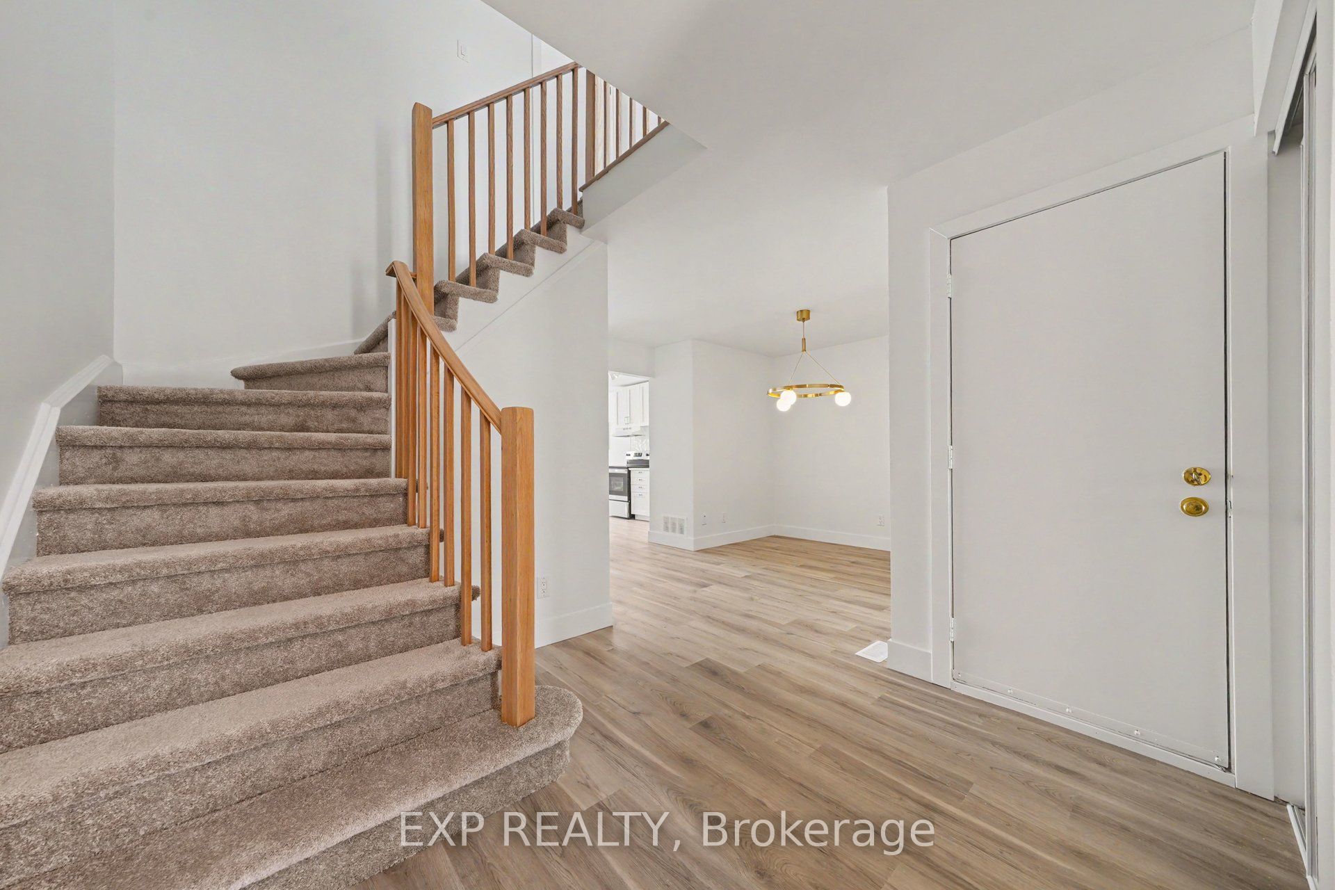 Additional image 3 of 2043 Sunland Drive, Ottawa, ON, K4A 3K8