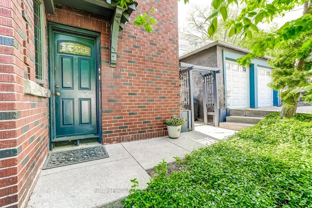 Additional image 5 of 2 Larkin Avenue, Toronto, ON, M6S 1L8