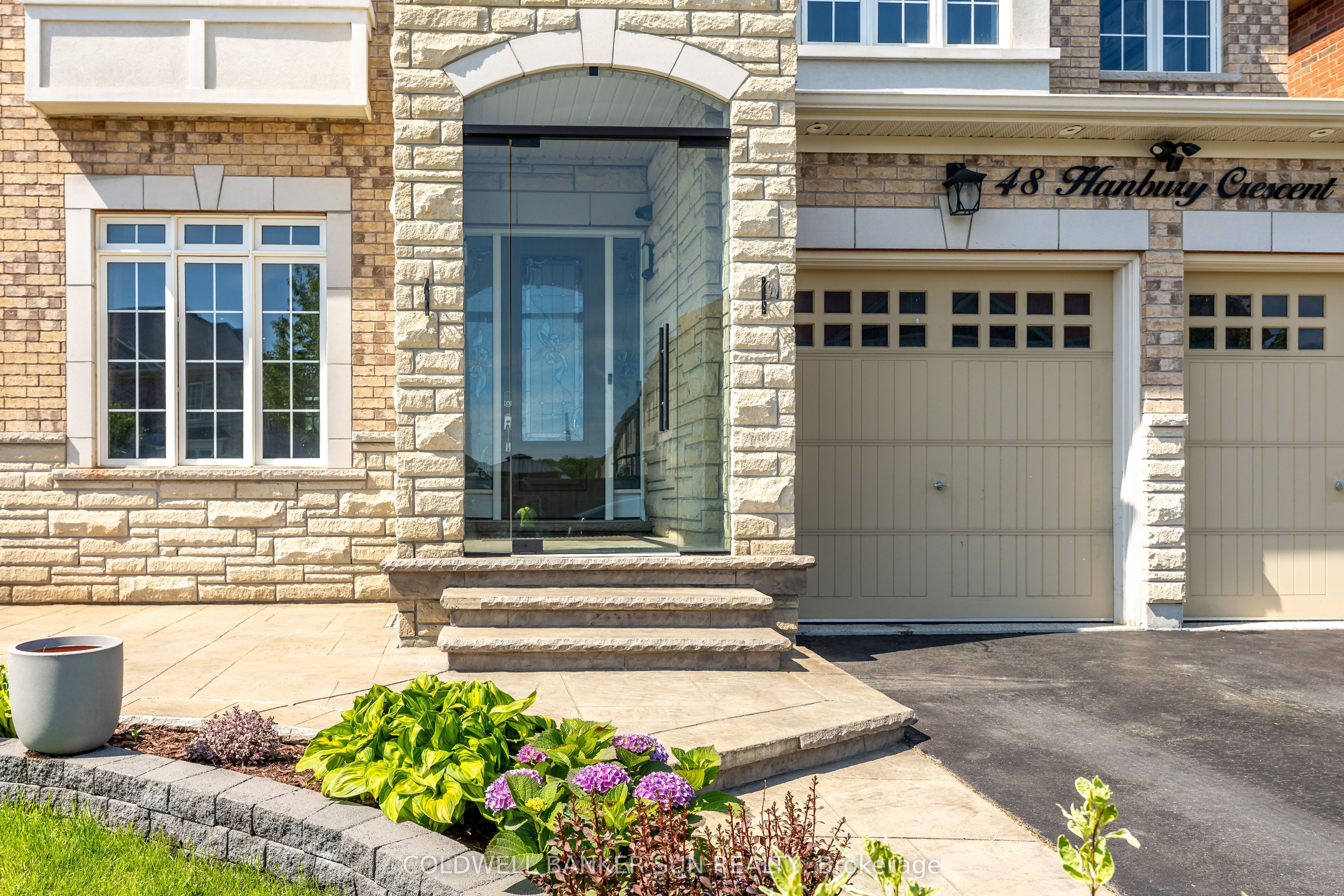 48 Hanbury Crescent, Brampton, ON, L6X 5N7 photo 3