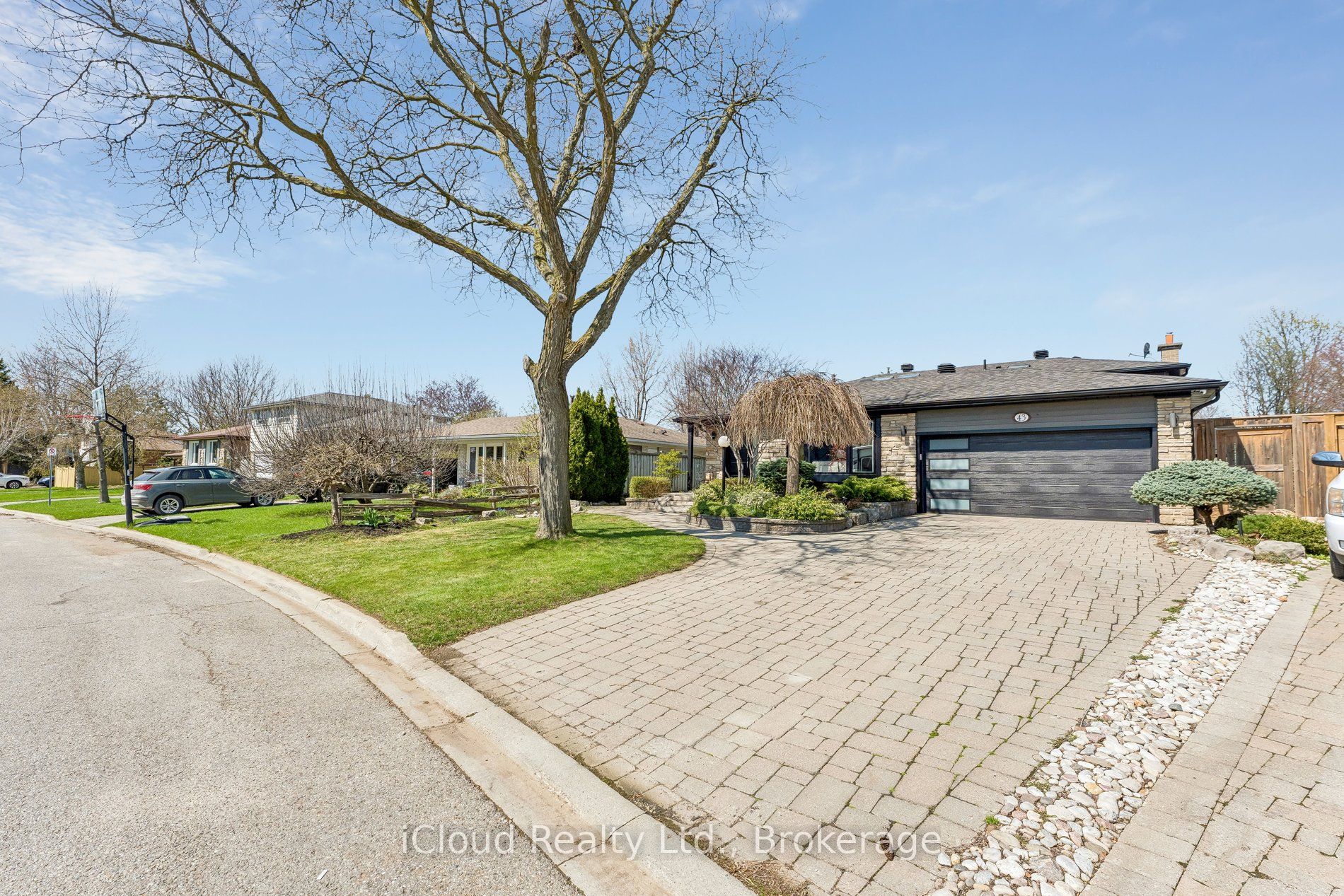 43 Ferndale Crescent, Brampton, ON, L6W 1G1 photo 2