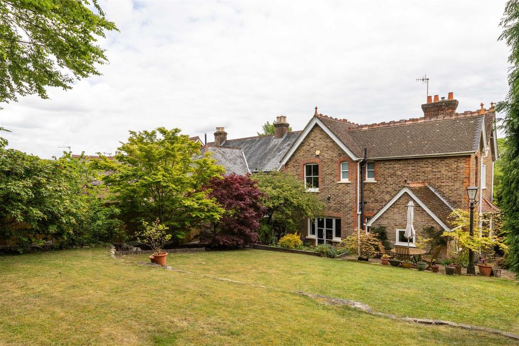 Additional image 29 of 4 bed detached house for saleDevon Crescent, Redhill RH1