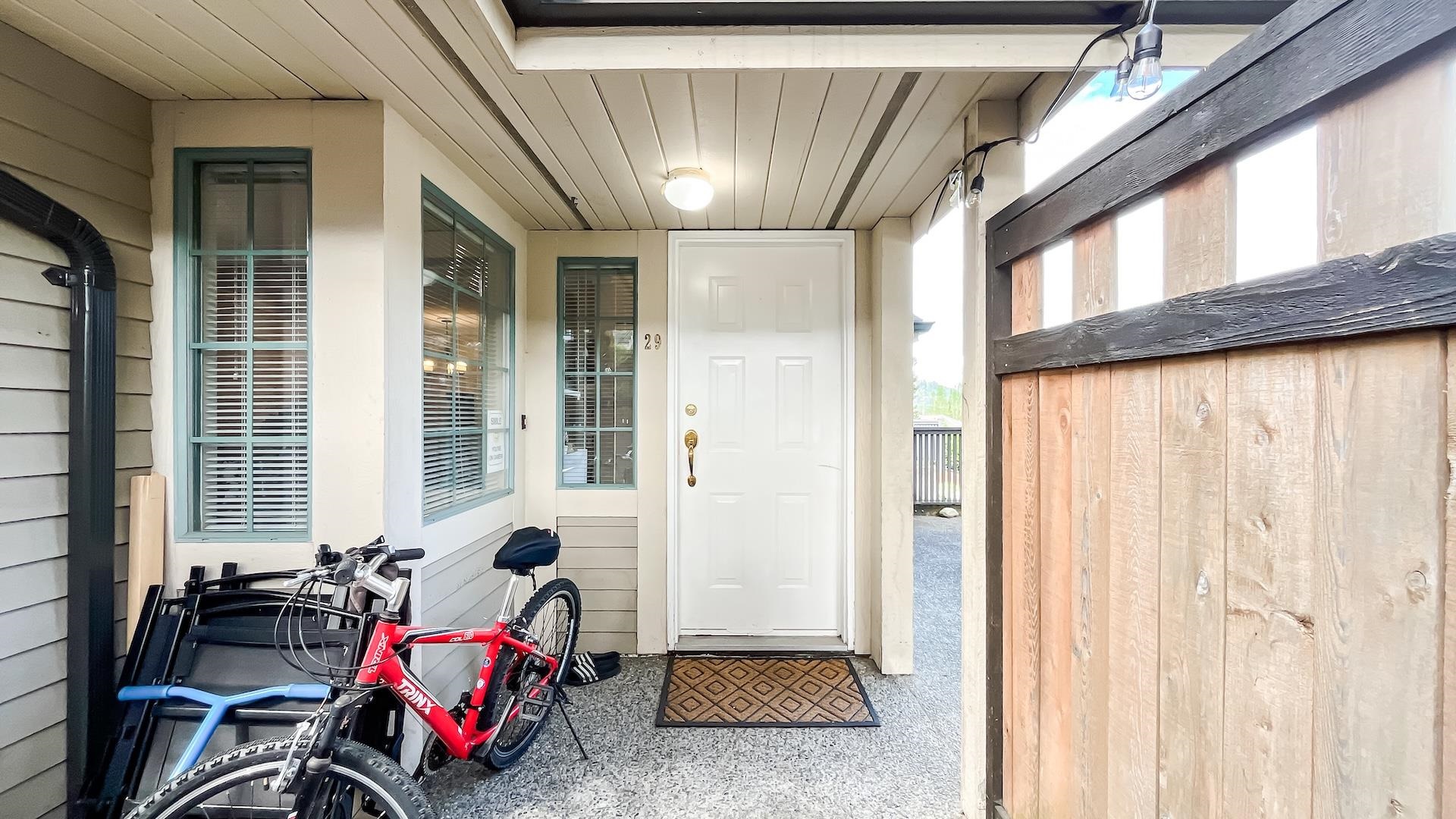 29-355 Duthie Avenue, Burnaby, BC, V5A 2P3 photo 2