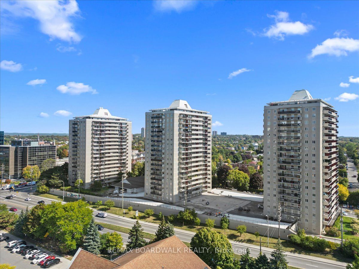 1507-158B Mcarthur Avenue, Ottawa, ON, K1L 8C9