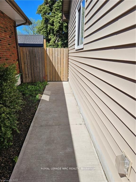 5 Kilbourne Crescent, St. Catharines, ON, L2M 3E3 photo 2