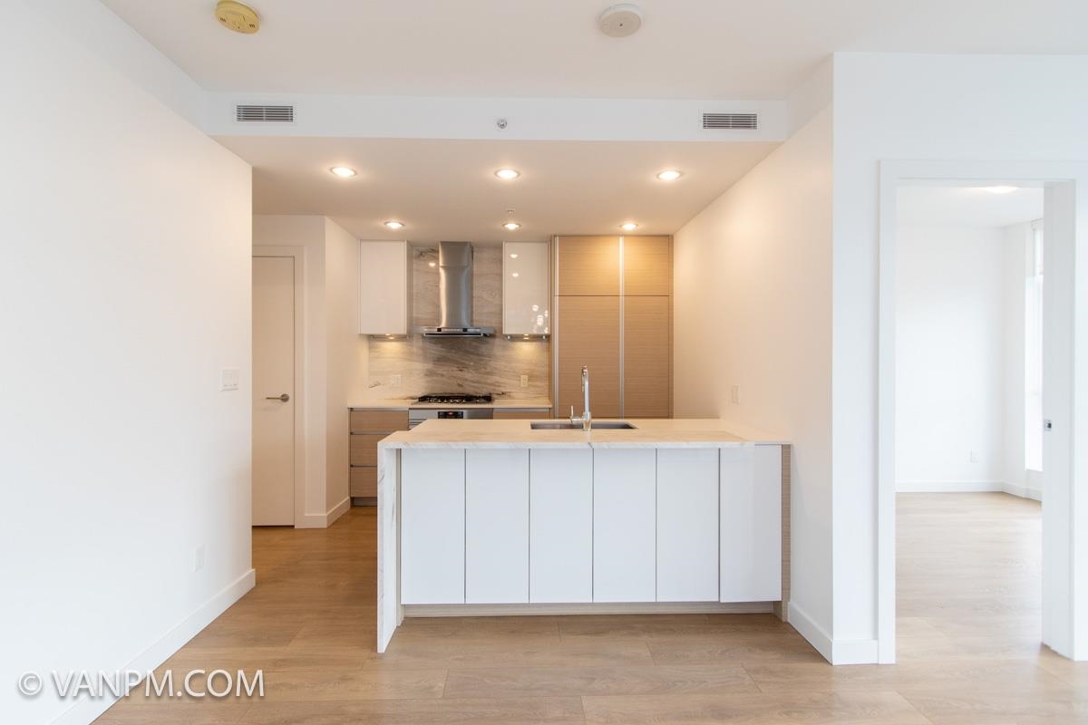 3302-4670 Assembly Way, Burnaby, BC, V5H 0H3