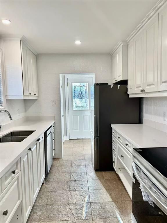 Additional image 2 of 2421 Speyside Drive, Mississauga, ON, L5K 1X5