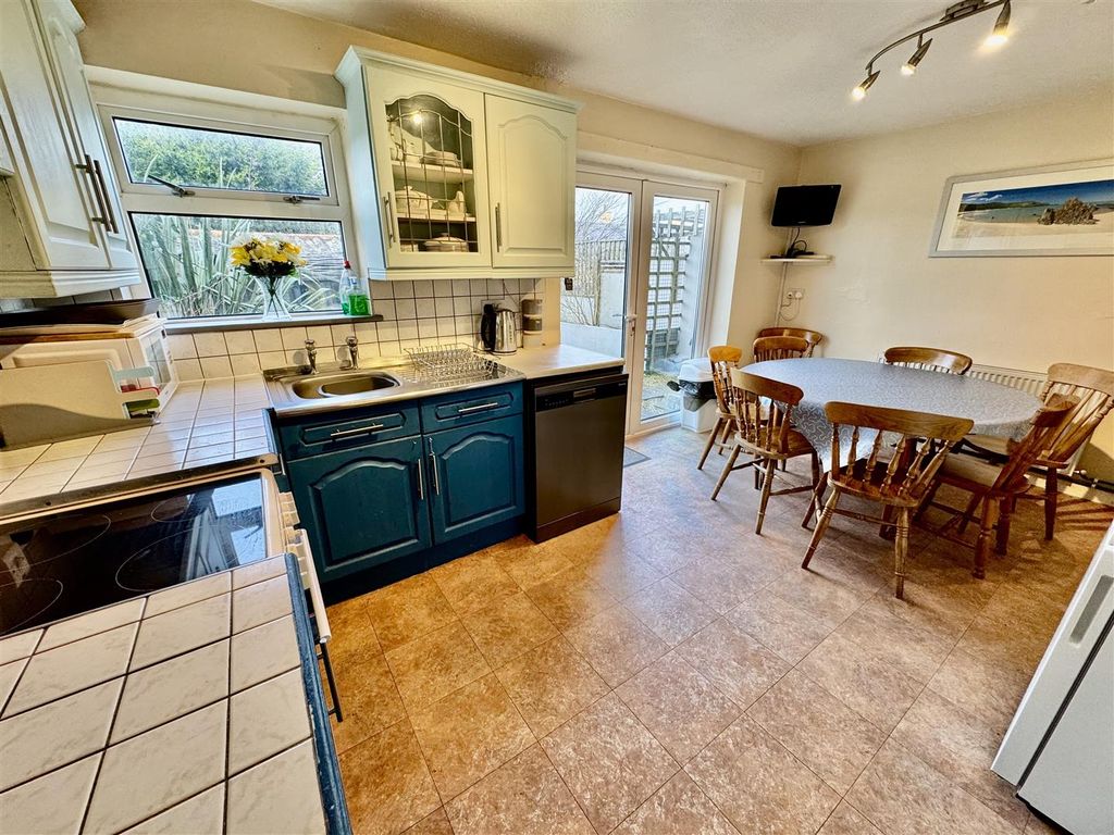Additional image 5 of 4 bed town house for saleVictoria Parade, Pwllheli LL53