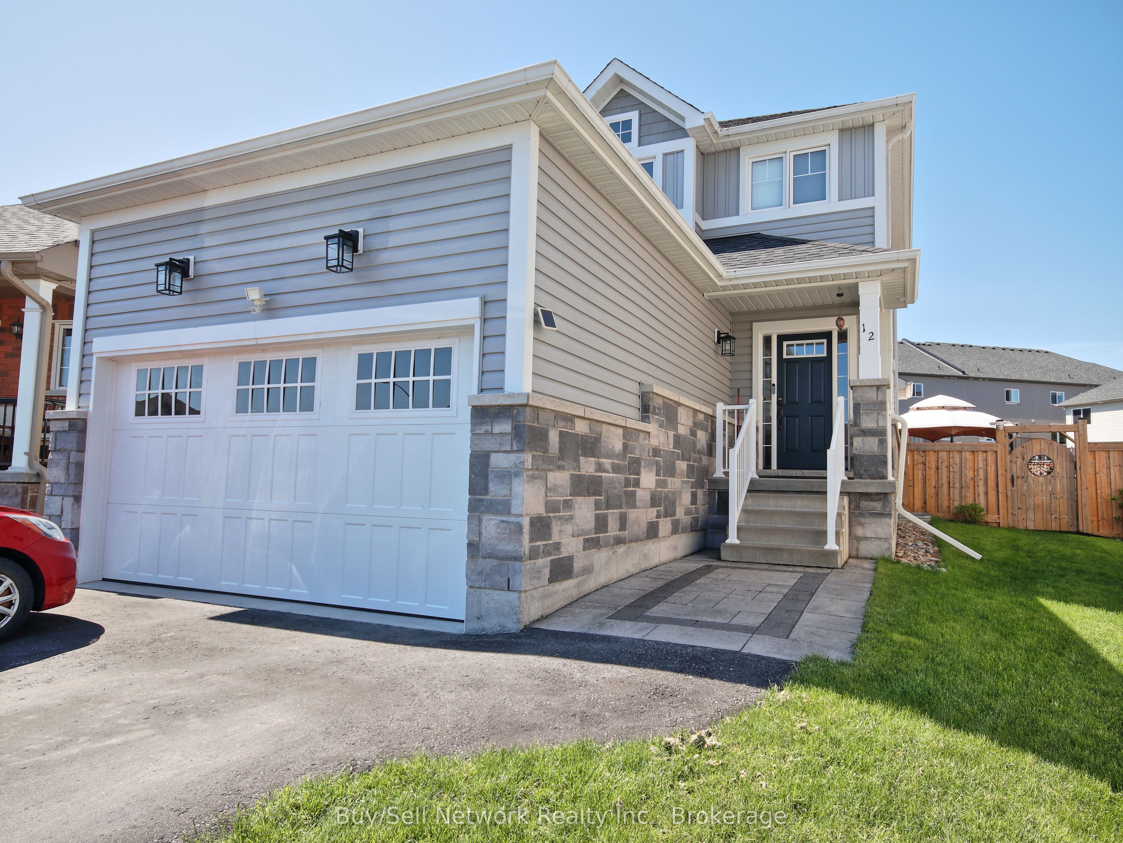 12 Summer Lane, Peterborough, ON, K9L 0G4