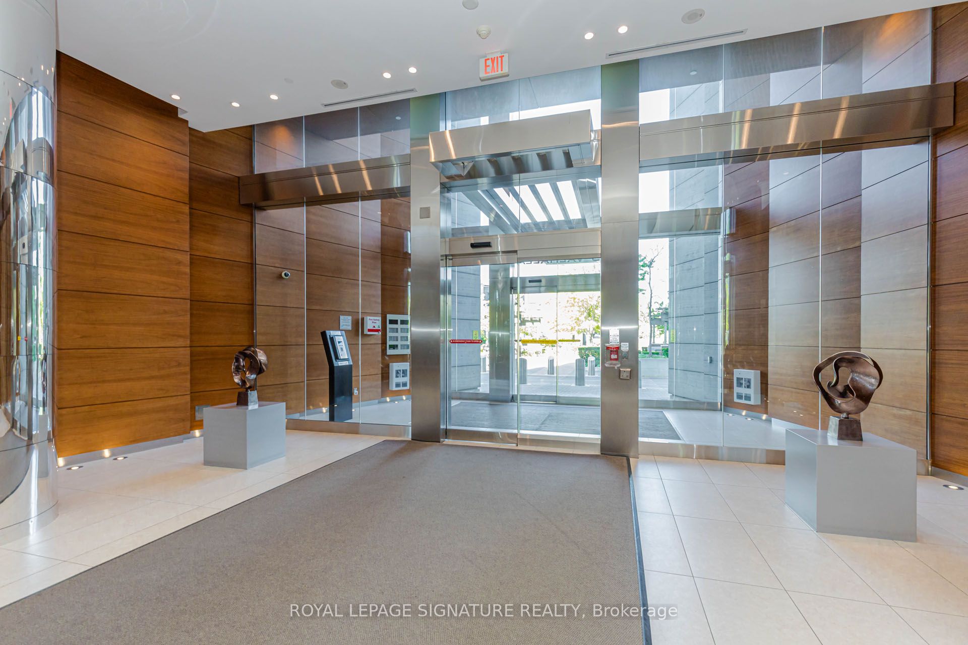 Additional image 5 of 705-5 Valhalla Inn Road, Toronto, ON, M9B 1S9