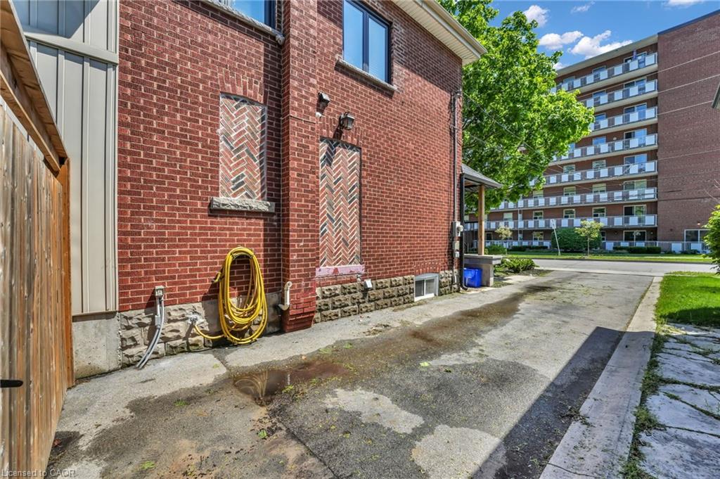 25 Park Street E, Hamilton, ON, L9H 1C9 photo 3