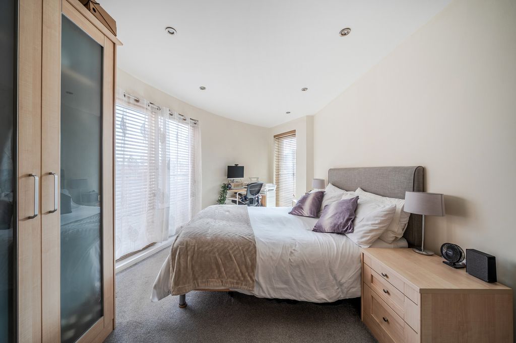 Additional image 7 of 2 bed flat for saleNorthway, Rickmansworth WD3