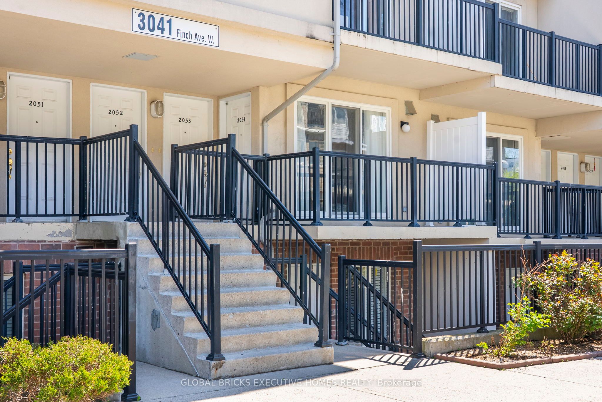 Additional image 2 of 2054-3041 Finch Avenue W, Toronto, ON, M9M 0A4