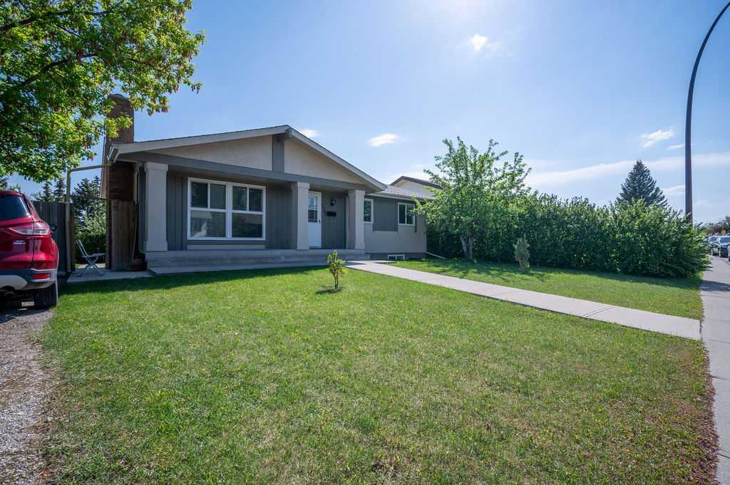 139 Maitland Road NE, Calgary, AB, T2A 4Z3