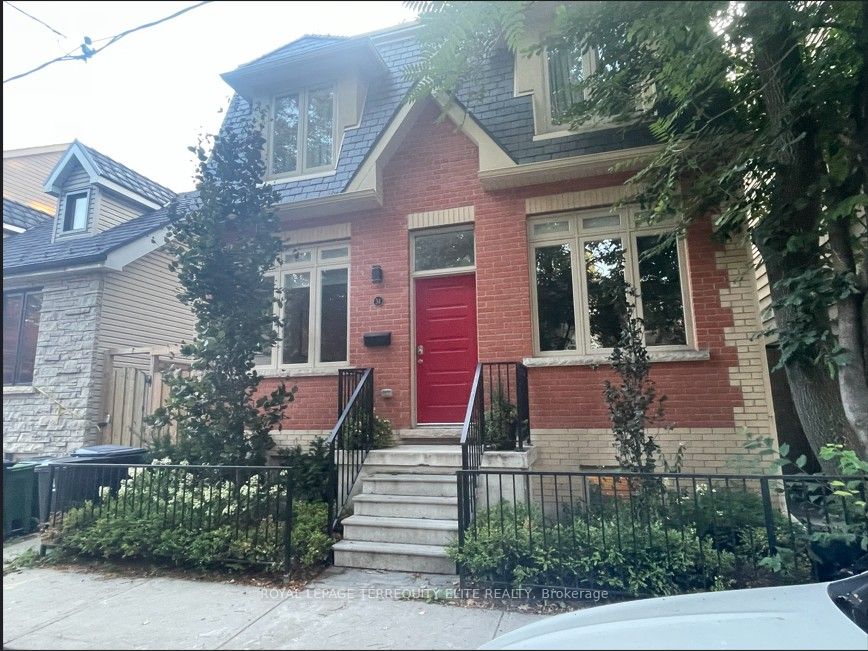 Main-34 St Paul Street, Toronto, ON, M5A 3H3