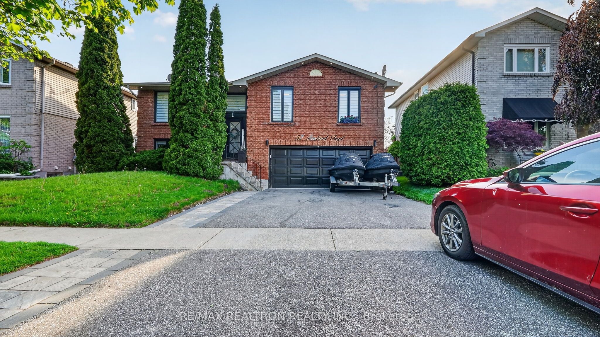 57 Foxhunt Trail, Clarington, ON, L1E 1E4
