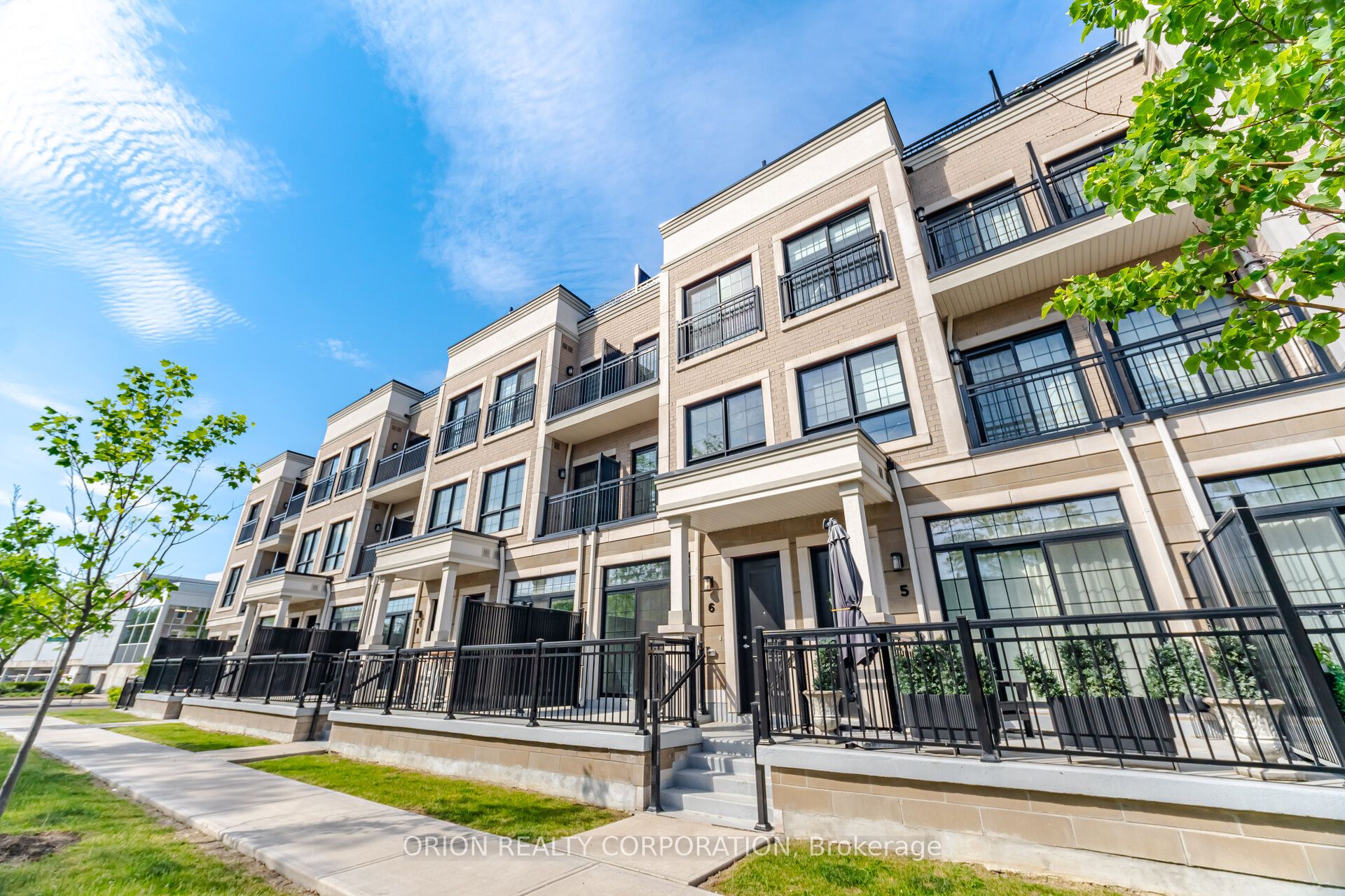 6-95 Brookfield Road, Oakville, ON, L6K 2Y8