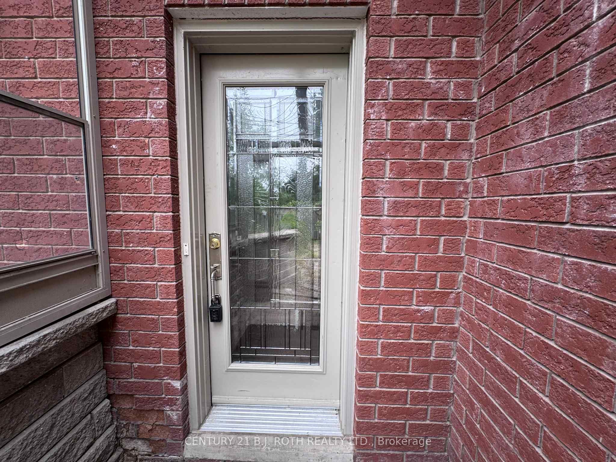 Lower-22 Mapleton Avenue, Barrie, ON, L4N 7M2 photo 3